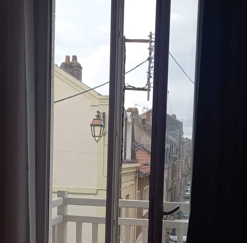 Porte fenêtre, le balcon