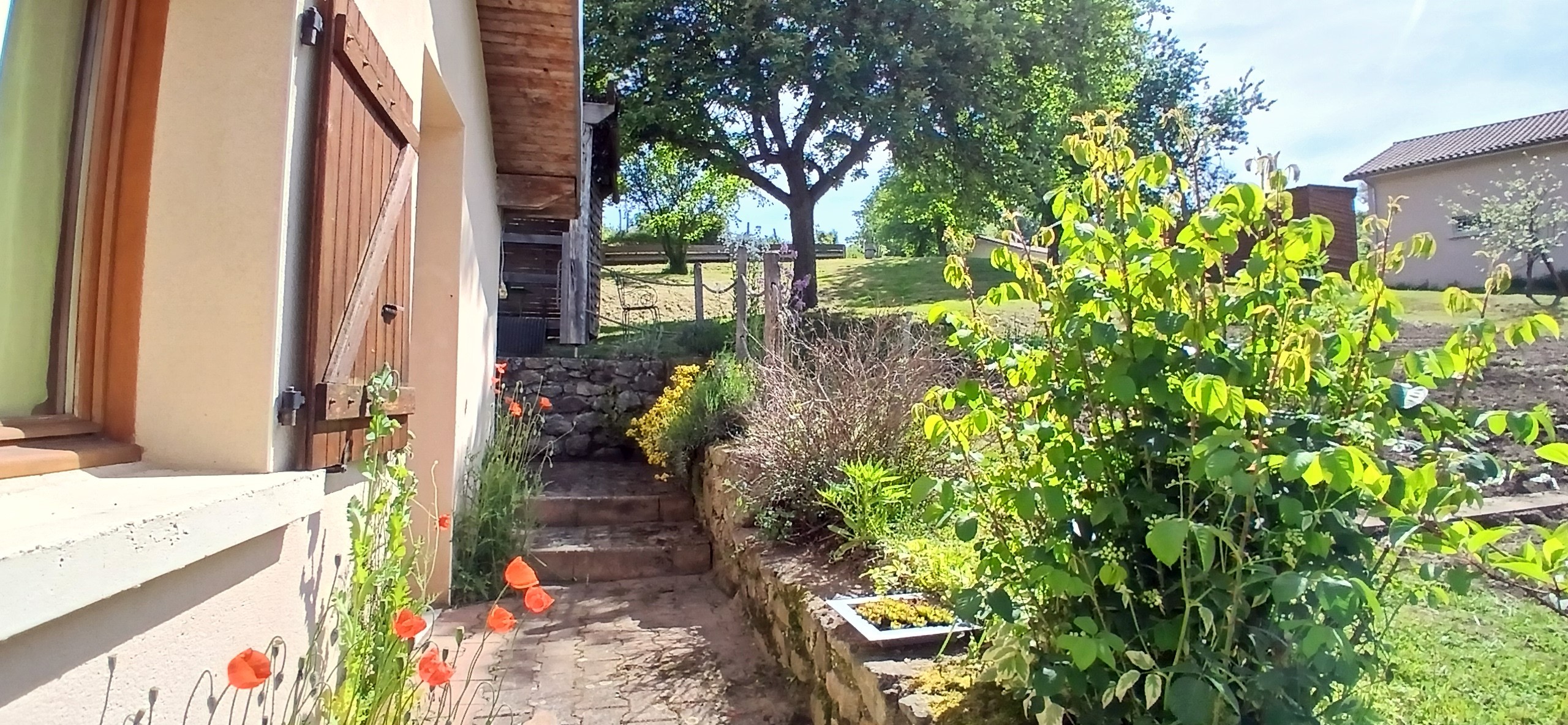 The Sensation Nature holiday cottage: Access to the covered terrace