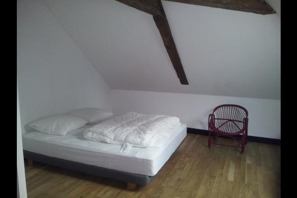 Chambre 1 lit double et 2 lits simples