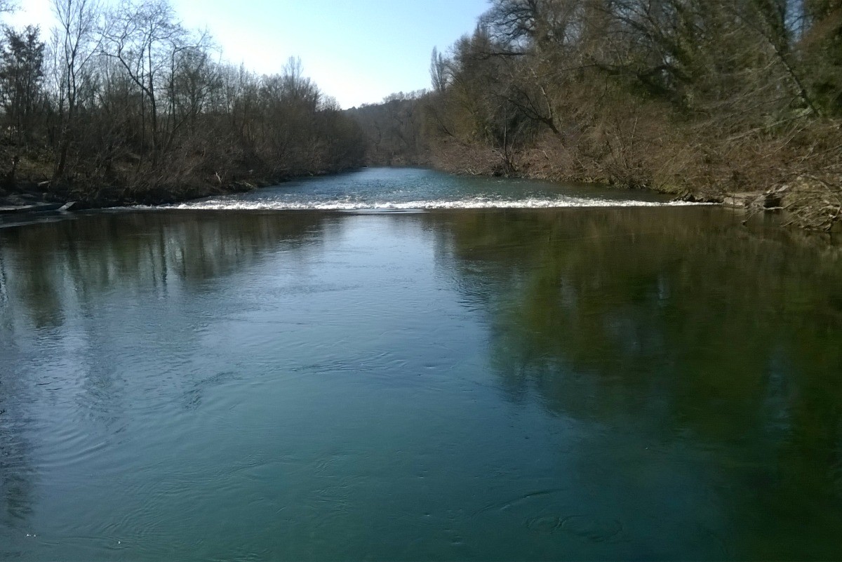 Rivière "La Cèze" à 500 m de la location