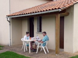 Terrasse Les Gîtes de La Deymarie