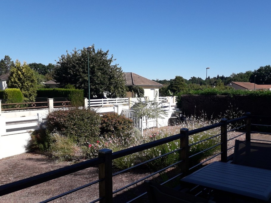 TERRASSE Gîte LES THUYAS HAUTE-VIENNE
