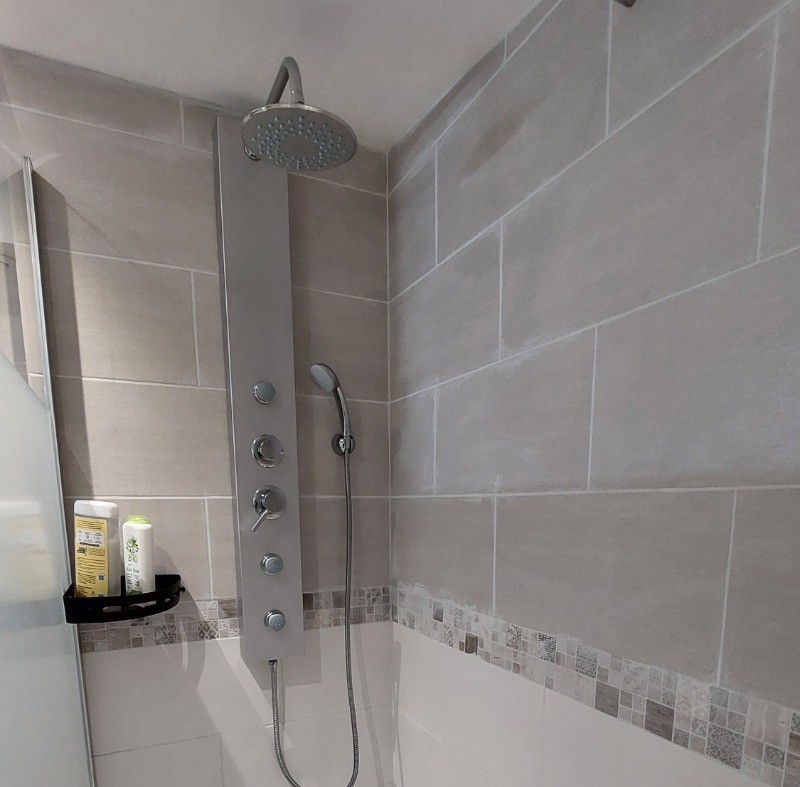 Grande douche à jets