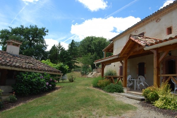 Terrasse et vue  - Cadalen - Tarn