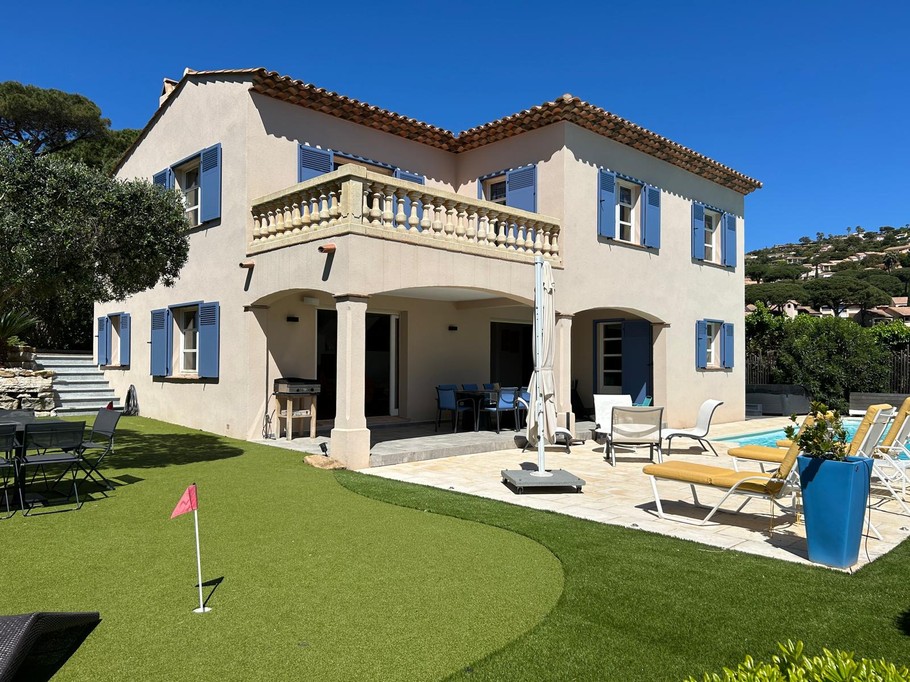 Villa Jacklou - Superbe maison à 200m de la mer avec piscine privative