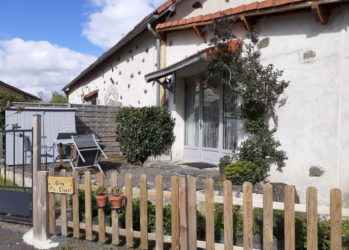 Gîte "Pic de Cluzel", Lieu-dit Les Rosiers, Saurier, Puy de Dôme, Auvergne