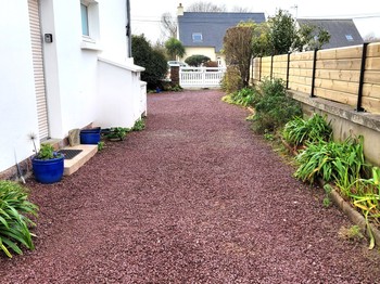 allée menant au logement