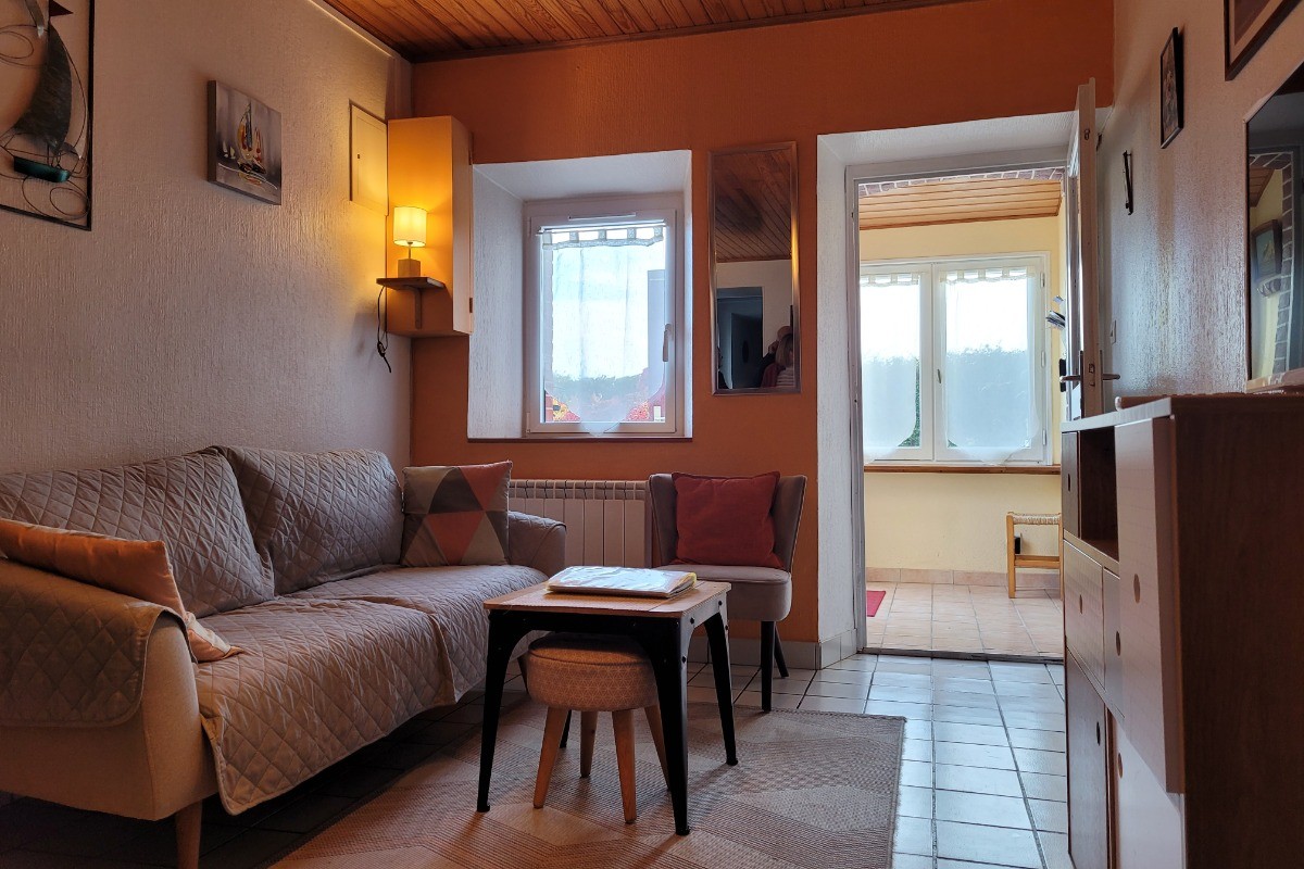 Salon-séjour-Hery-Meron-Clévacances-Location-Paimpol