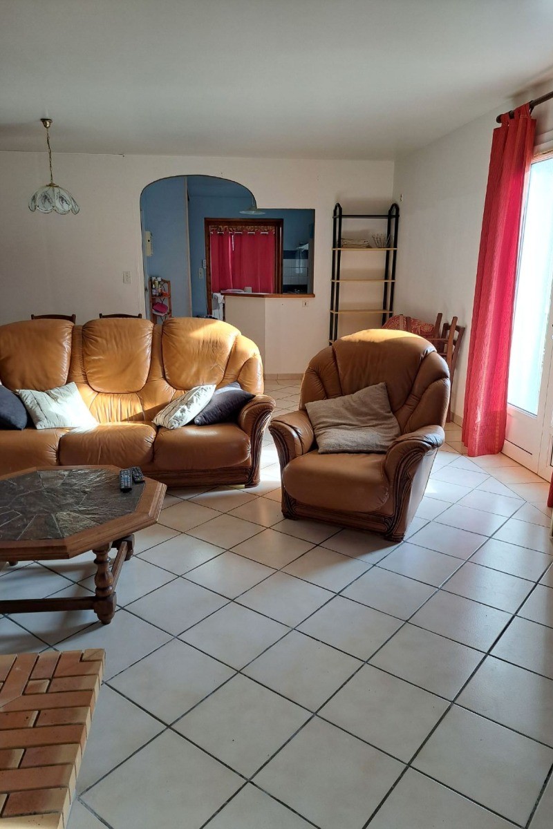 Maison familiale pour 6 personnes, avec jardin clos et garage, proche de la plage à pieds, St Denis d'Oléron, ile d'Oléron, en Charente maritime