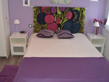 Chambre mauve - étage - Maison Grise pour 5 personnes, proche plages, Meschers sur Gironde près de Royan