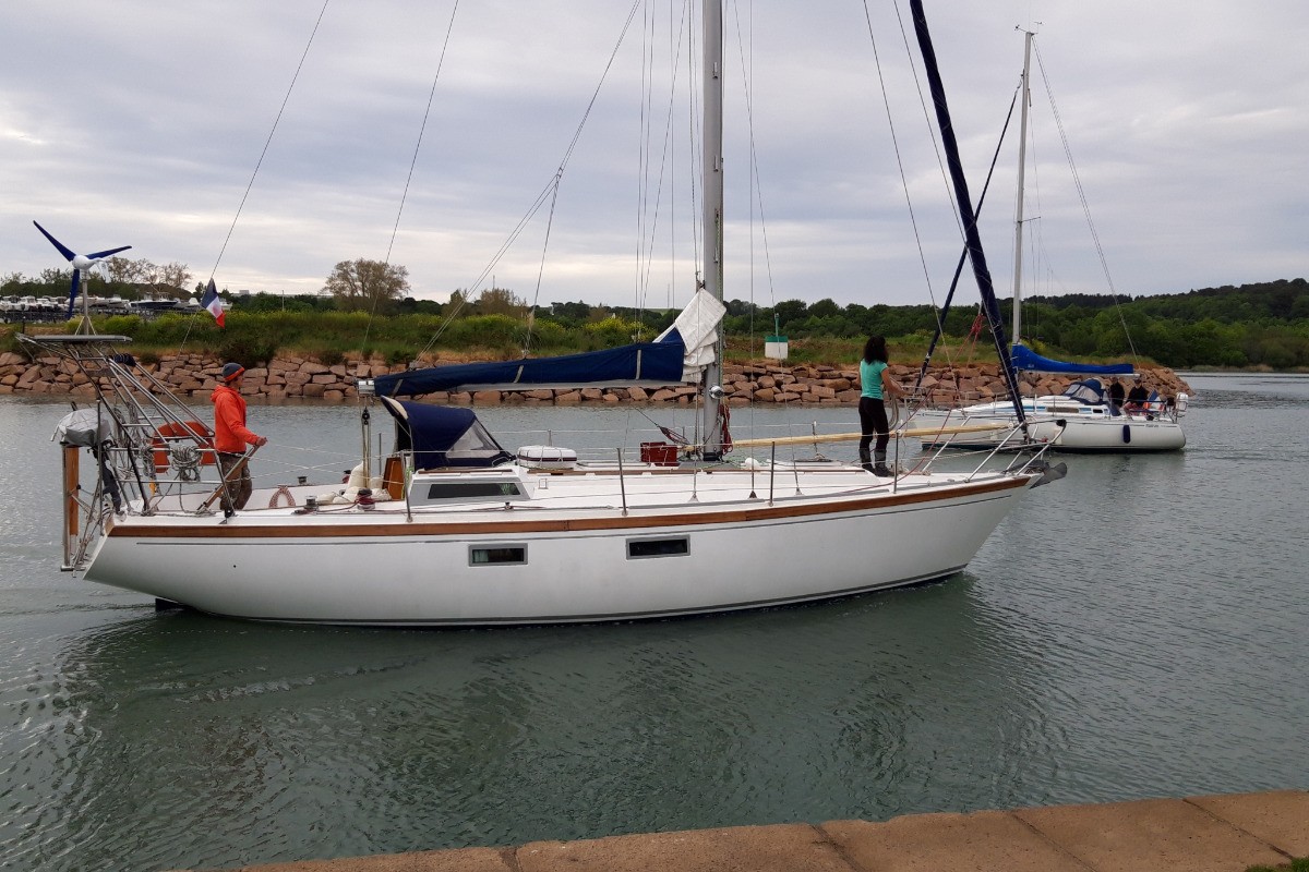 LORANT, Chambre d'hôtes, Clévacances, Bateau entrant dans le port de Paimpol