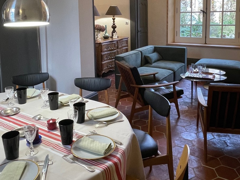 Vue salon depuis salle à manger - cuisine - Château de Ville au Val
