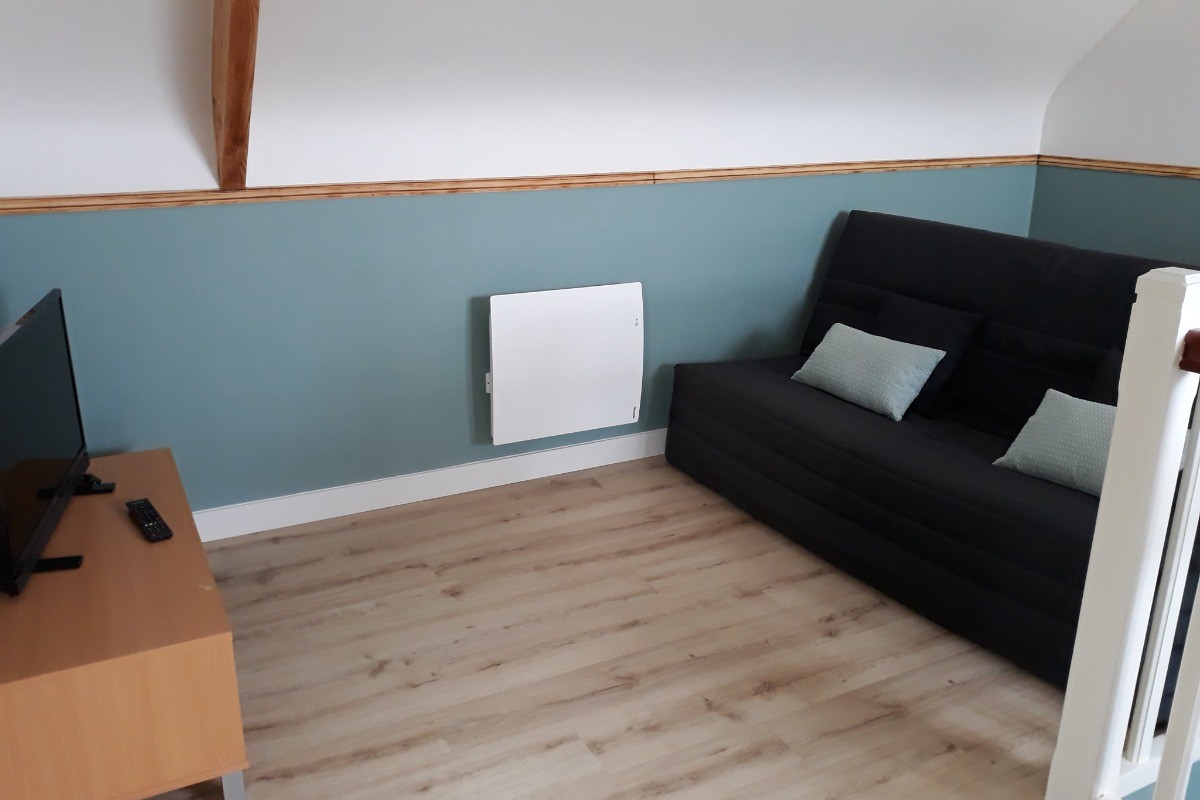 Mezzanine coin TV