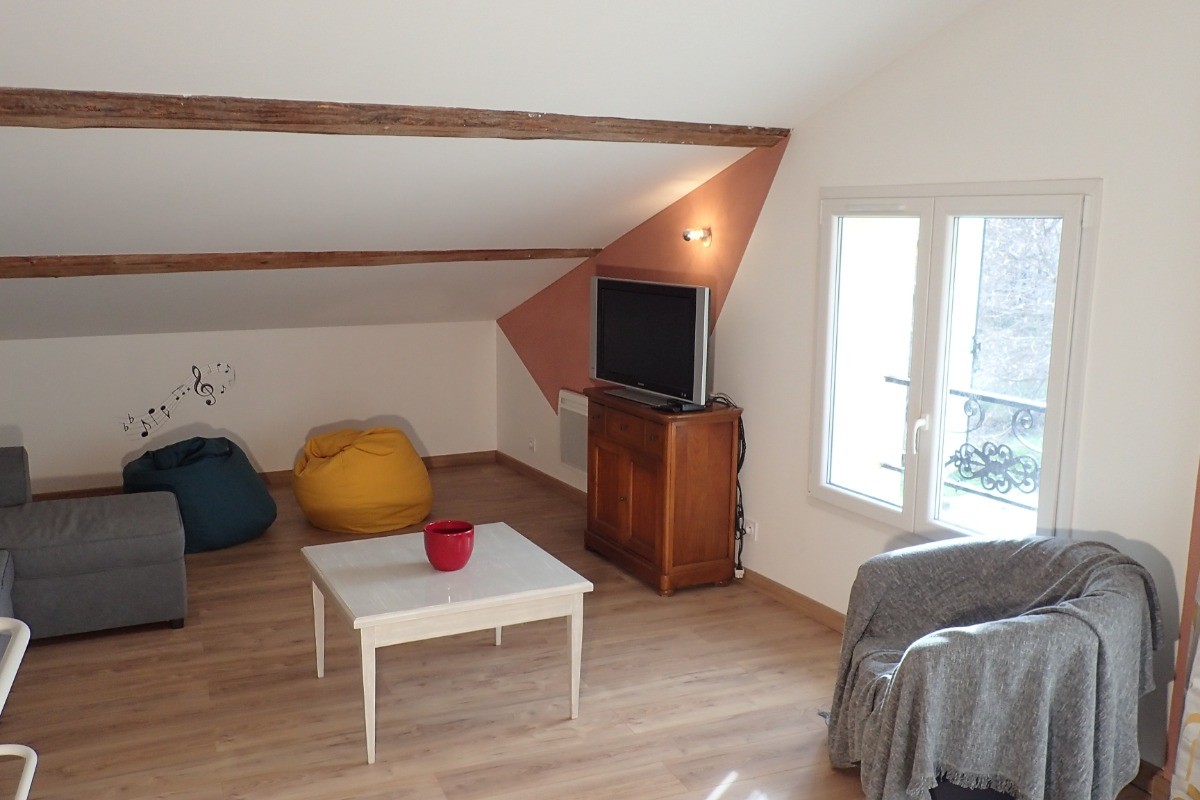 gite la glycine le salon