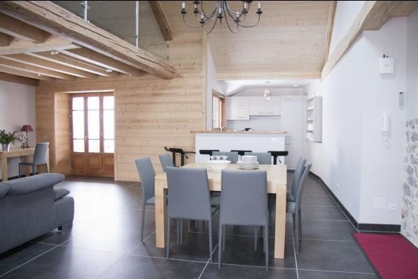 Salle à manger et cuisine
