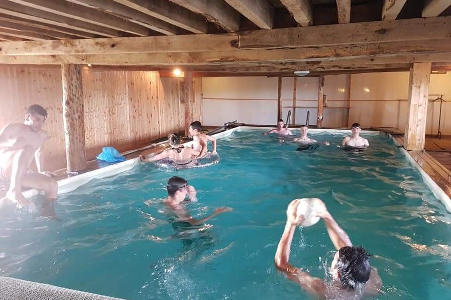 Piscine intérieure chauffée