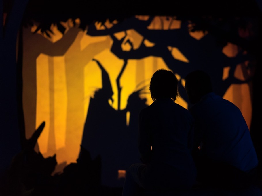 La Porte des Secrets, parcours-spectacle dans l'ancienne abbaye de Paimpont.
Crédits photos : CRTB Emmanuel BERTHIER