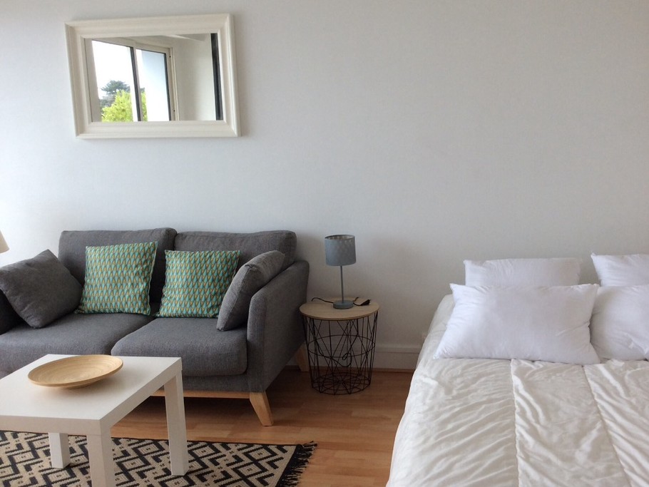 TERRASSE VUE PANORAMIQUE SUR LA MER COTE DE GRANIT ROSE, TREGASTEL, COTES d'ARMOR, BRETAGNE - Lit ouvert